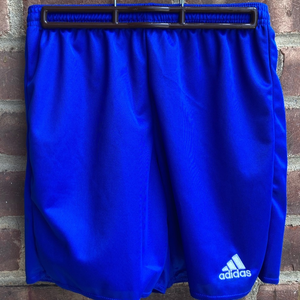 2 pairs of Boys Medium Adidas Athletic shorts 🔴🔵